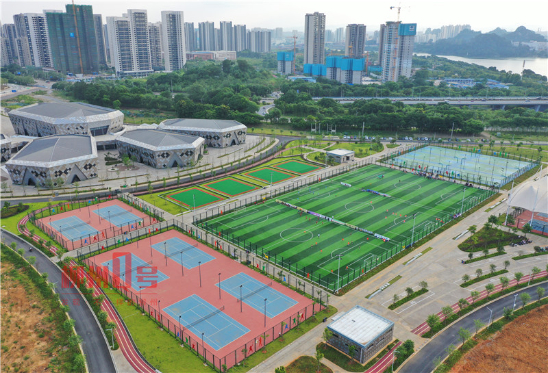 城中区体育公园成为市民锻炼健身的新选择.