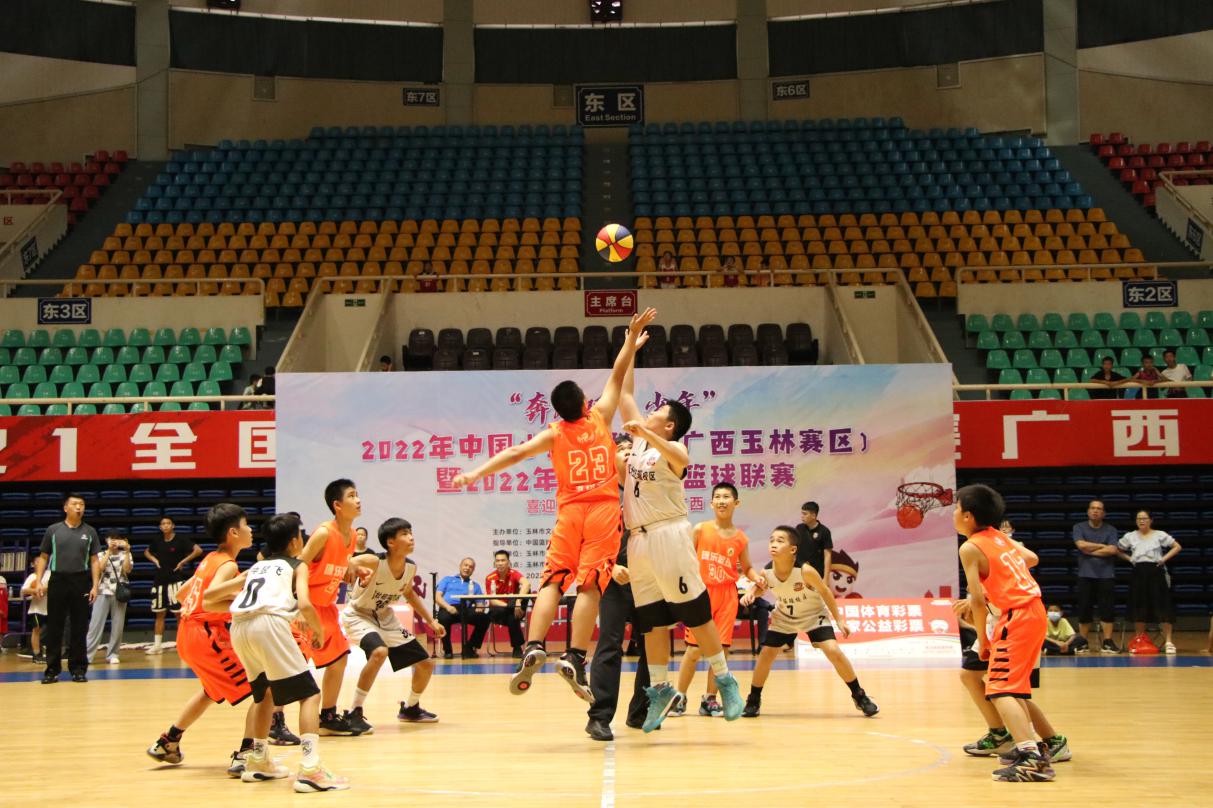 NBA职业联赛中文官网__实时赛程比分+球队资讯佛山镇街篮球赛：草根逆袭与城市精神的完美结合